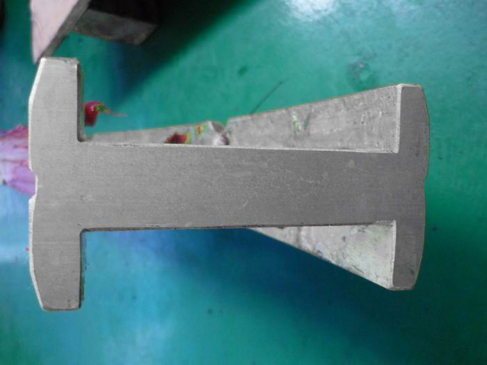 轉盤(pán)軸承分段保持架